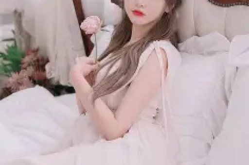 易易紫曝少数民族女星被经纪人潜规则：娱乐圈的权力游戏何时休