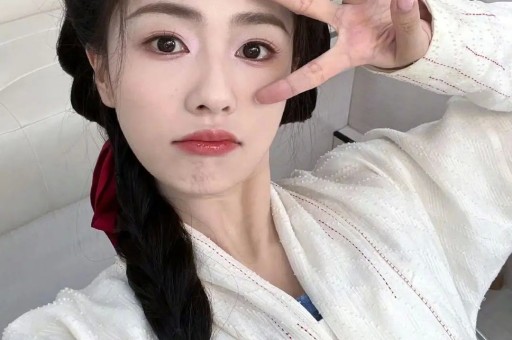 杨鸣被曝出轨后小三照片被扒出开庭时间锁定赵继伟却不一样